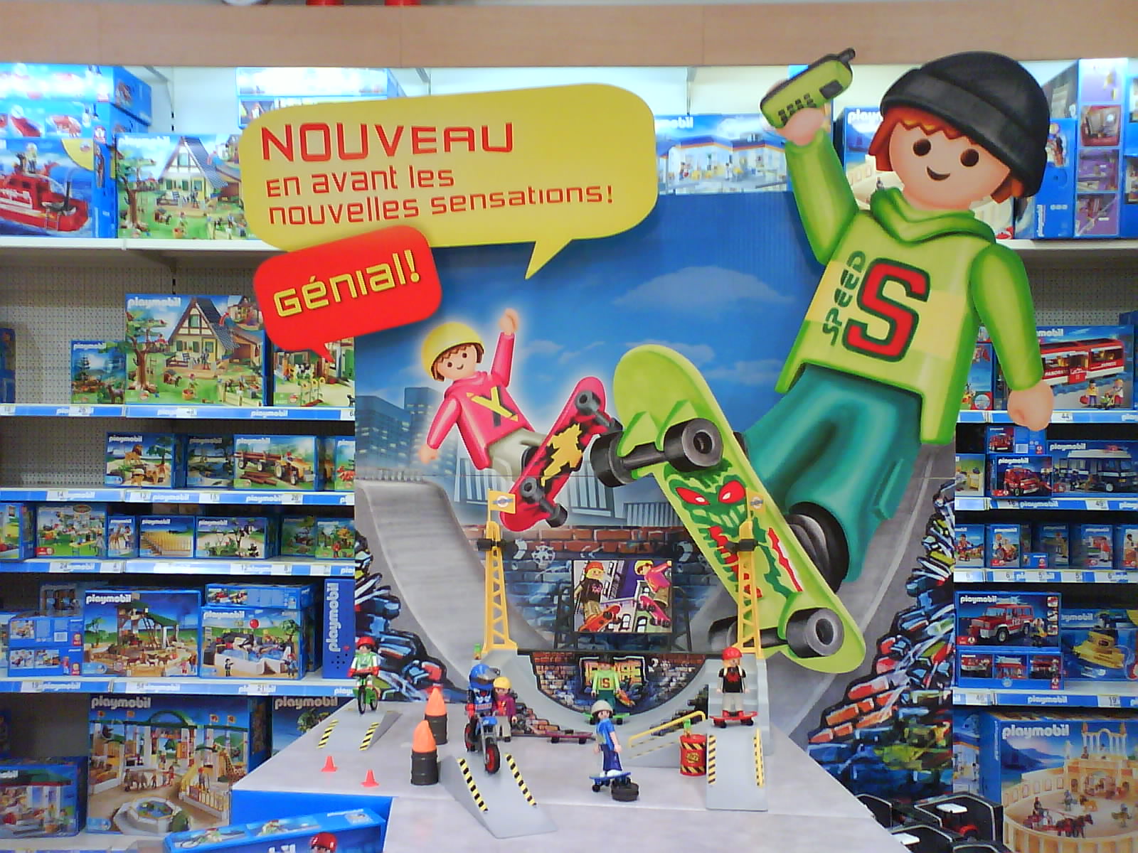 sk8playmobil1.JPG