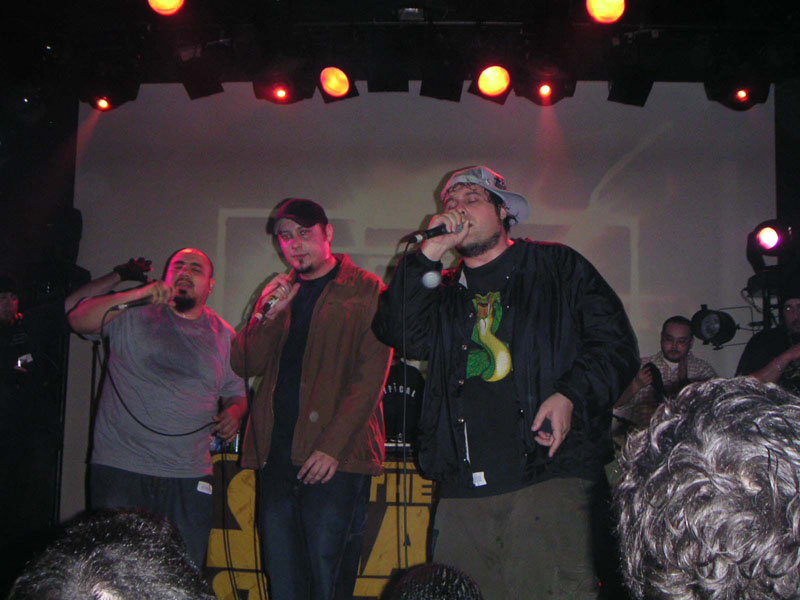 shapeshifters_xolo_awolone_circus_mars2004.JPG
